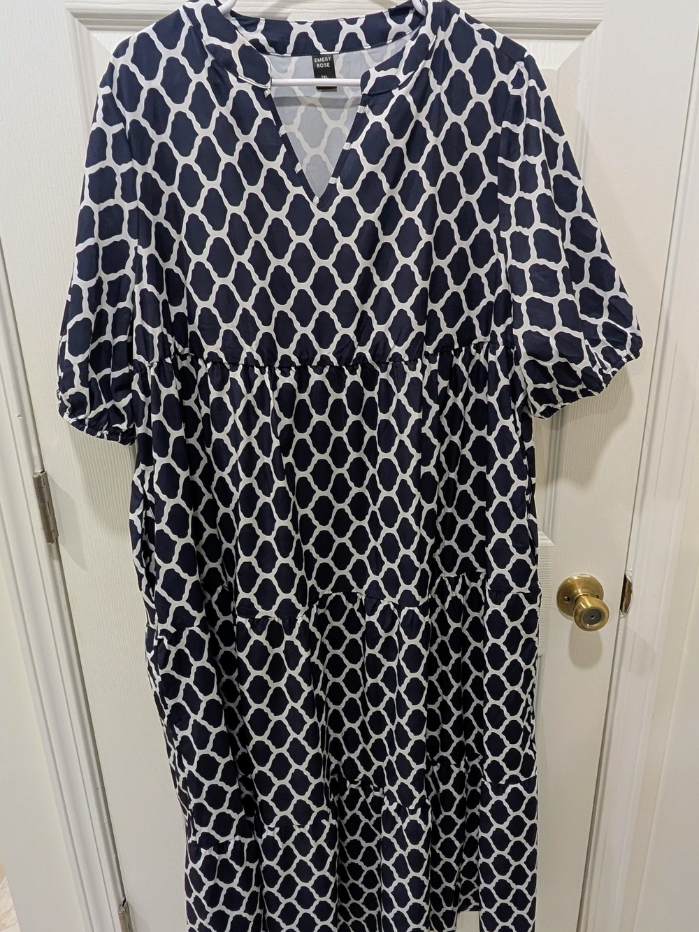 Emery Rose Navy & White Geometric Midi Dress